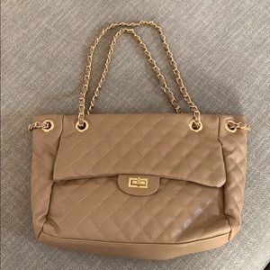 Quilted shoulder bag